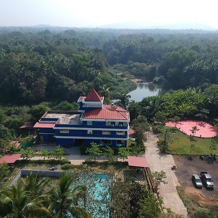 Chrisander'S Resort Quepem Экстерьер фото
